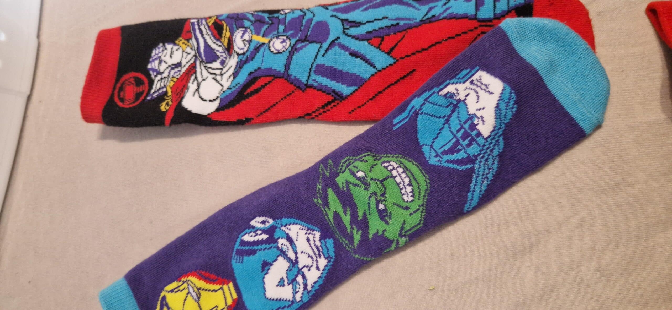 getragene Marvelsocken, verschiedene Motive - feeterie