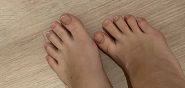 Vanessa_foot