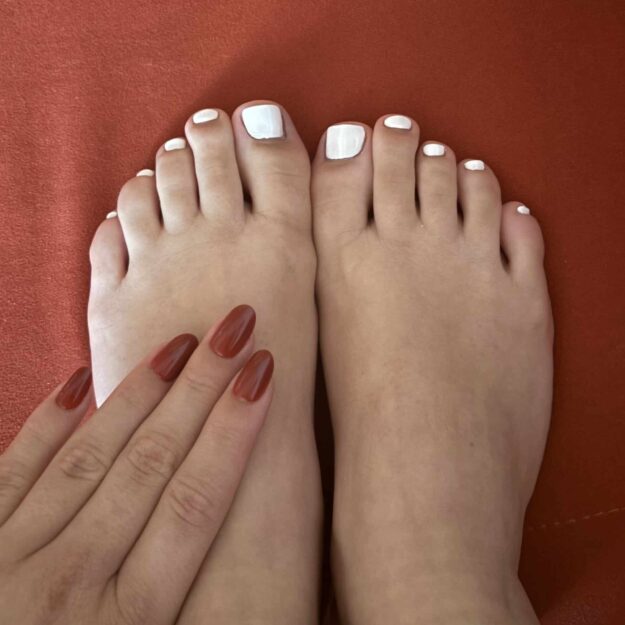 mala_feet