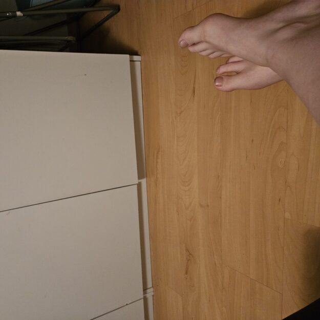 Sura'sfeet and socks