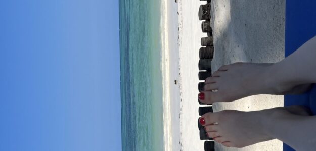 50shadesoffeet