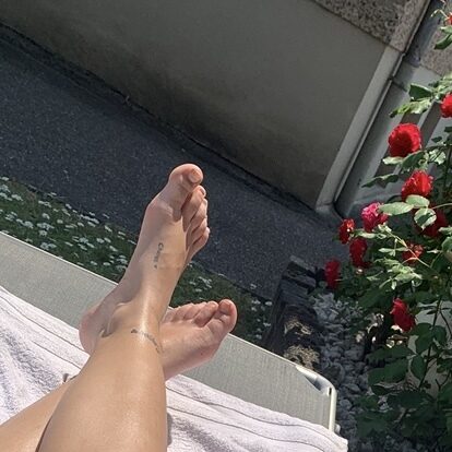Nicetofeetyou