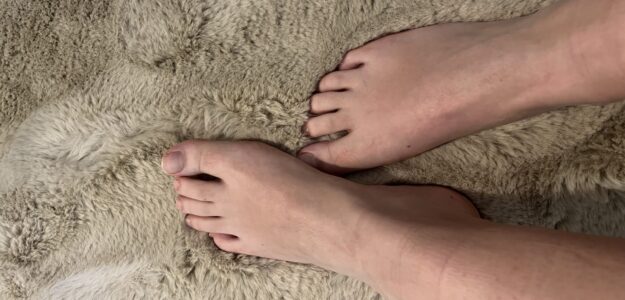 Bella Feet
