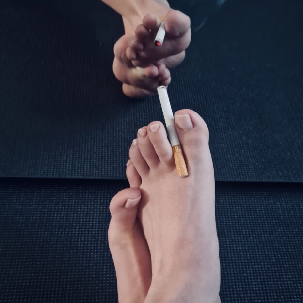 Tiny Smokingtoe