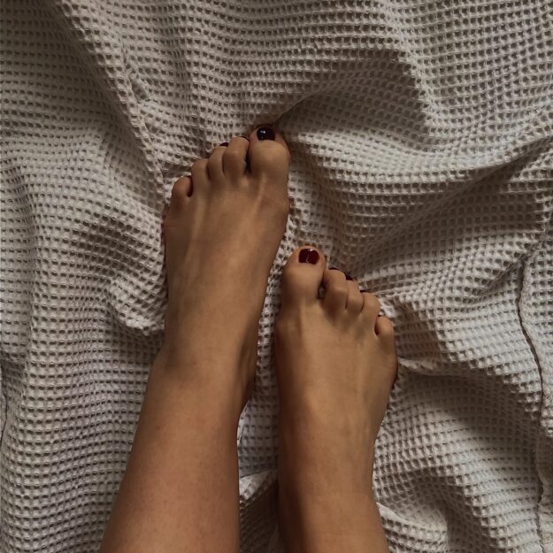 sirisexyfeet